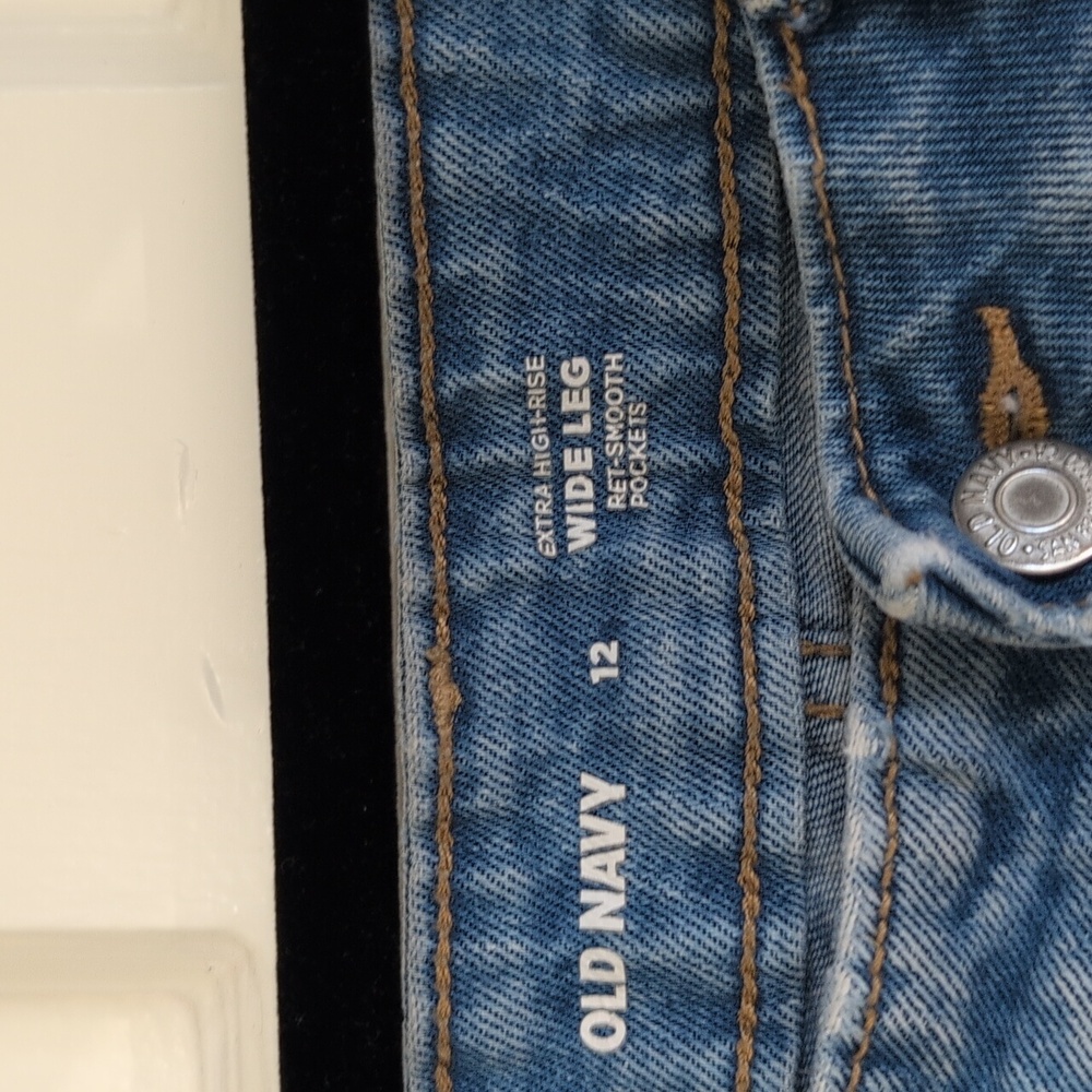 Old Navy Light Blue Wide Leg Jeans - Picture 2 of 5